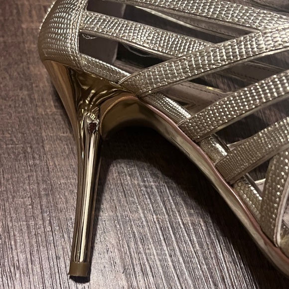 Michael Kors Gold Strappy Heels Size 8 - Picture 12 of 16